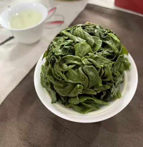 I had never tried Ti Kwan Yin Oolong tea before so I wasn’t sure what to expect