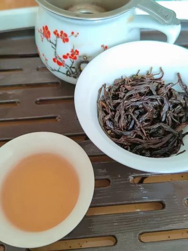 Just got my Phoenix Dancong Oolong Tea in the mail a few days ago